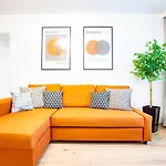 شقة Zwyciestwa 20 - Winogrady *